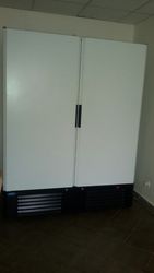 Производственный холодильный шкаф универсальный